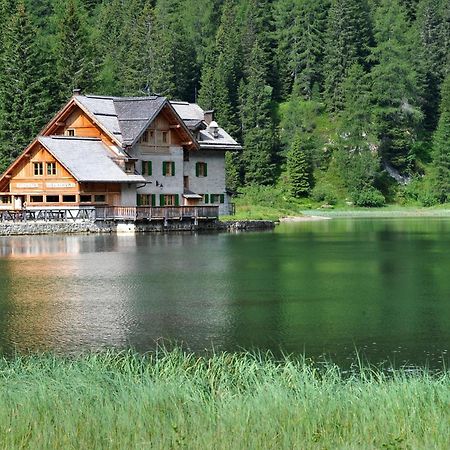 Rifugio Lago Nambino 마돈나 디 캄필리오 외부 사진