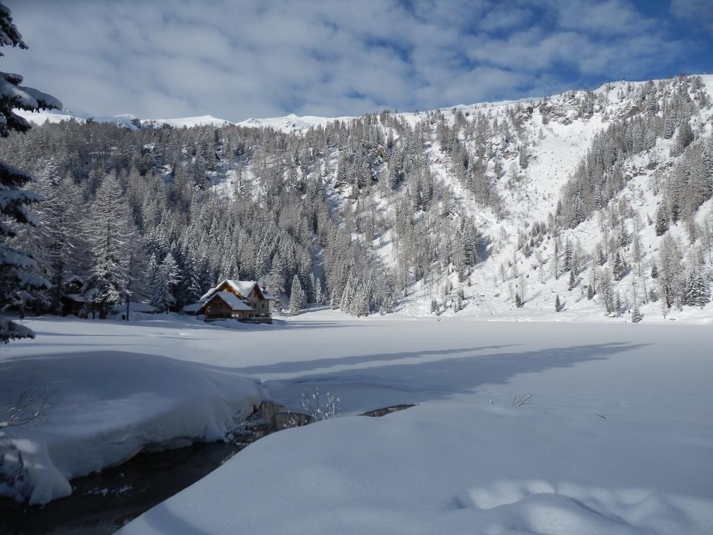 Rifugio Lago Nambino 마돈나 디 캄필리오 외부 사진