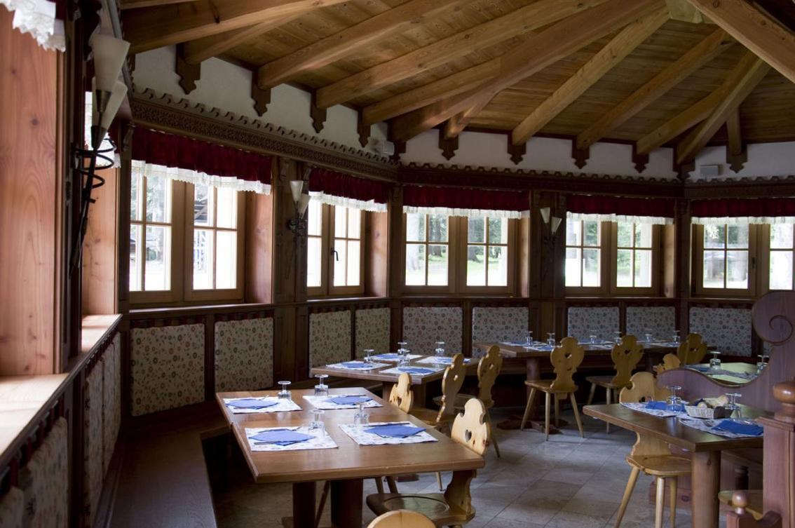 Rifugio Lago Nambino 마돈나 디 캄필리오 외부 사진